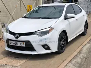 Toyota Corolla L 4dr Sedan (1.8L 4cyl 4A) 2014 Silver