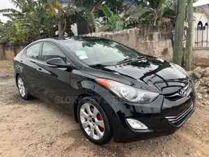 Hyundai Elantra Limited Sedan FWD (1.8L 4cyl 6A) 2013 Black