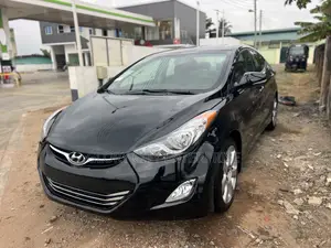 Hyundai Elantra Limited Sedan FWD (1.8L 4cyl 6A) 2013 Black