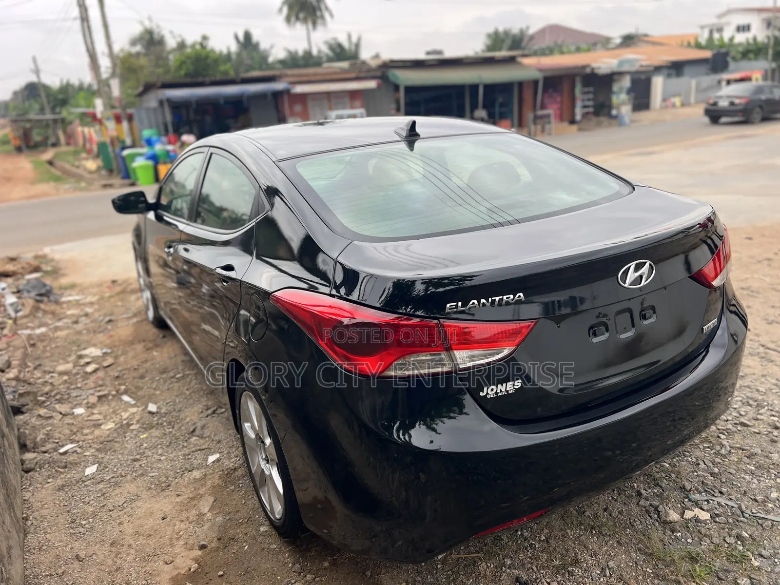 Hyundai Elantra Limited Sedan FWD (1.8L 4cyl 6A) 2013 Black