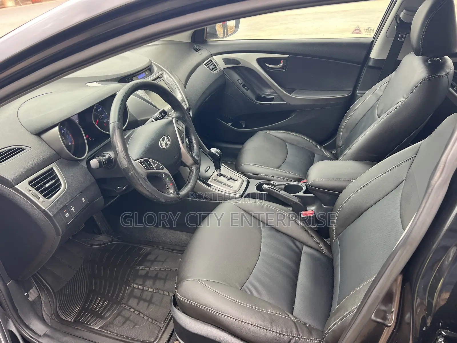 Hyundai Elantra Limited Sedan FWD (1.8L 4cyl 6A) 2013 Black