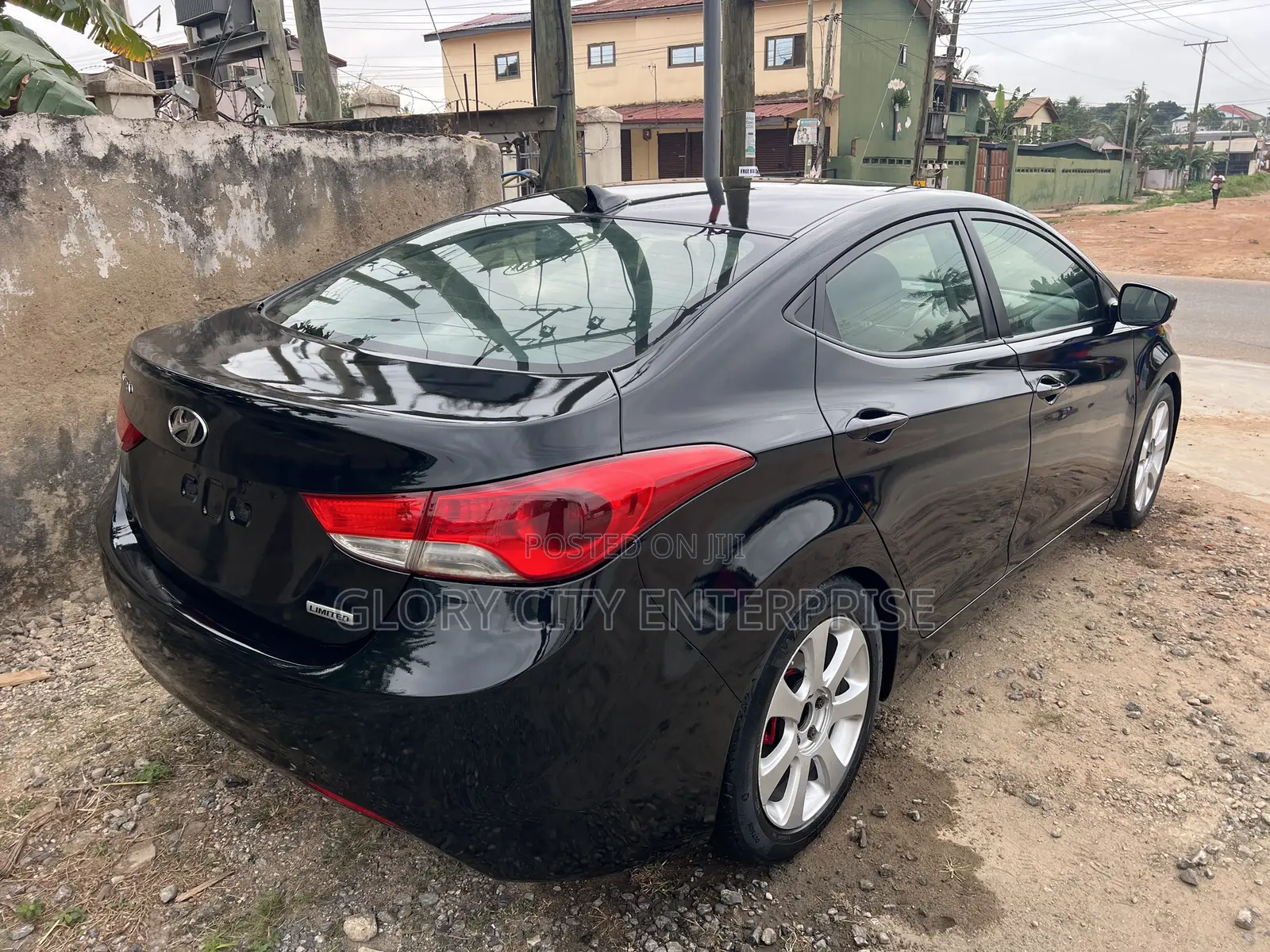 Hyundai Elantra Limited Sedan FWD (1.8L 4cyl 6A) 2013 Black
