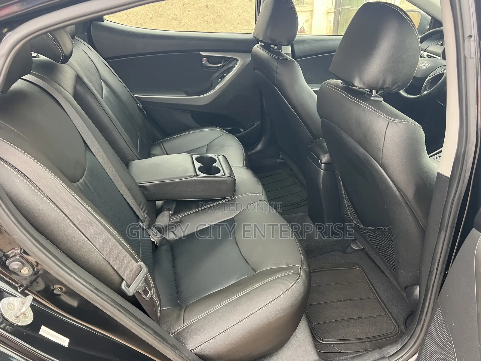 Hyundai Elantra Limited Sedan FWD (1.8L 4cyl 6A) 2013 Black
