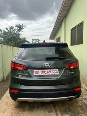 Hyundai Santa Fe 2014 Black