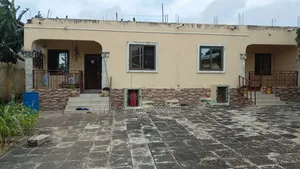 4bdrm House in West Hills Mall for sale