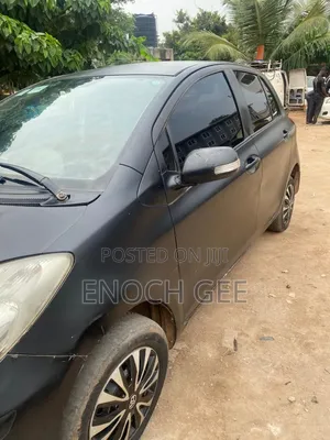 Toyota Vitz 2013 Black