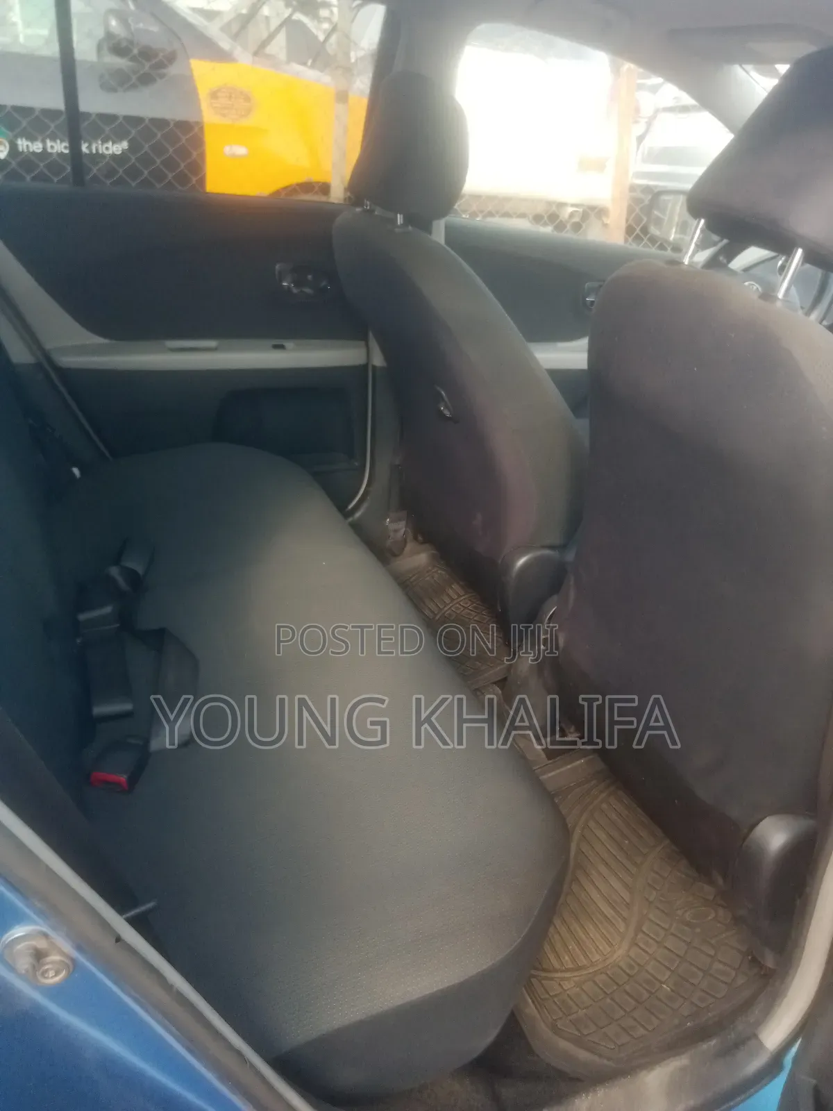 Toyota Vitz 2010 Blue