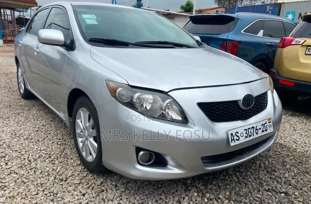 Toyota Corolla 2010 Silver