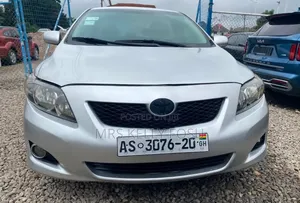 Toyota Corolla 2010 Silver