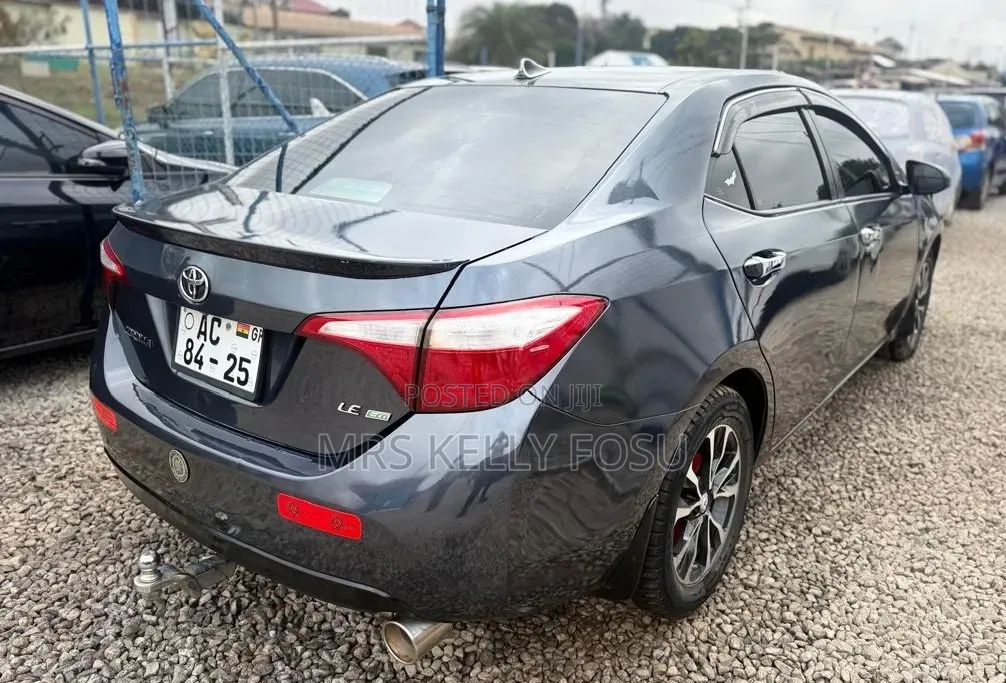 Toyota Corolla 2017 Gray