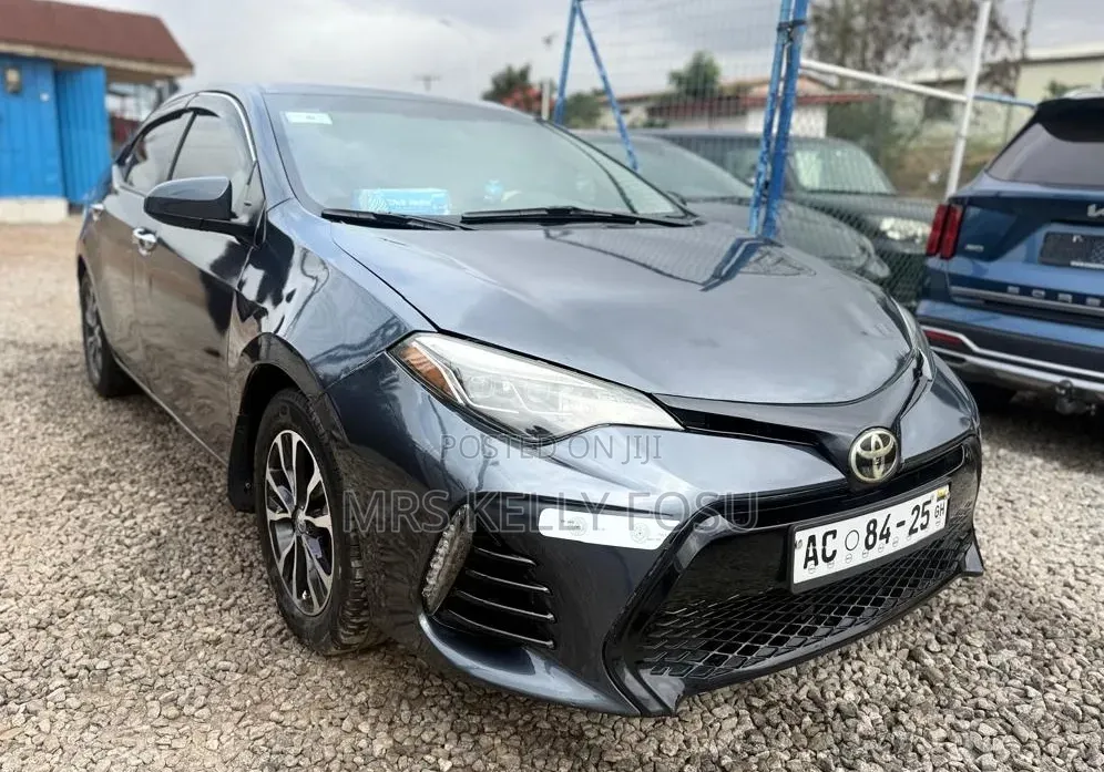 Toyota Corolla 2017 Gray