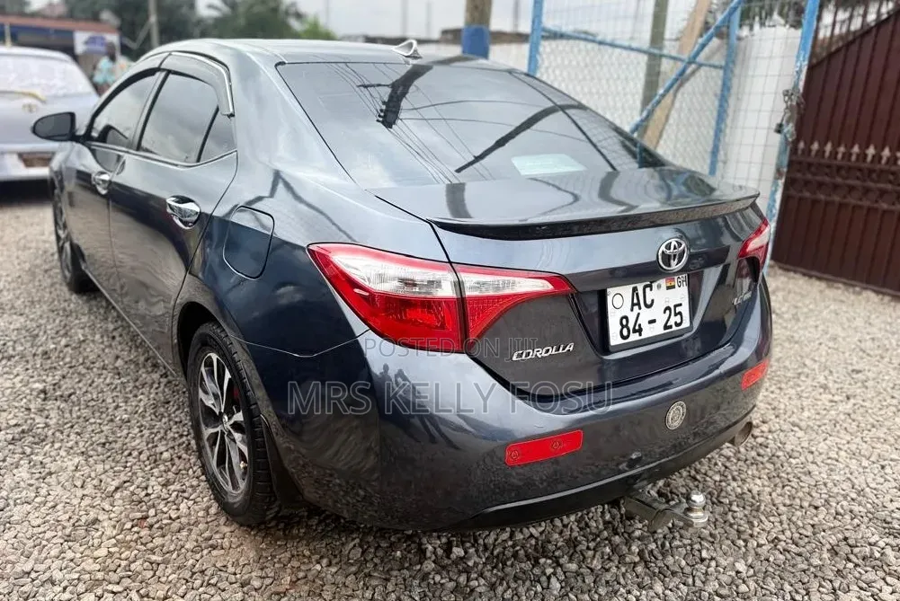 Toyota Corolla 2017 Gray