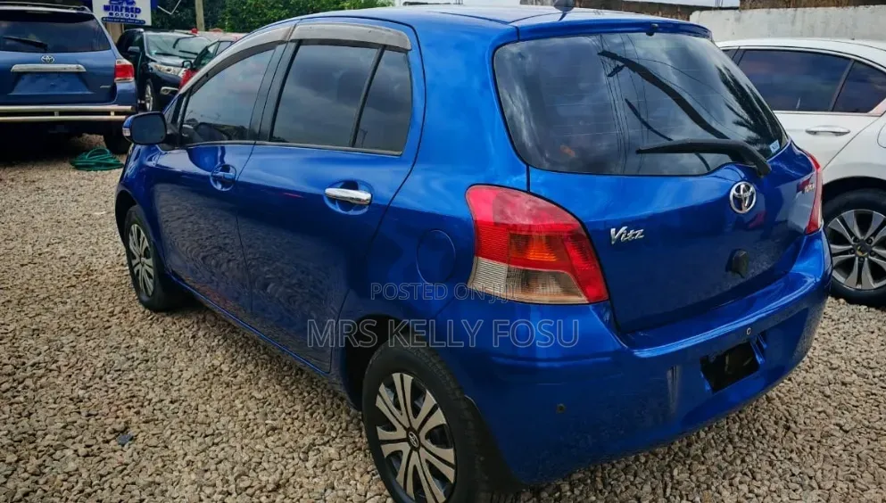 Toyota Vitz 2010 Blue