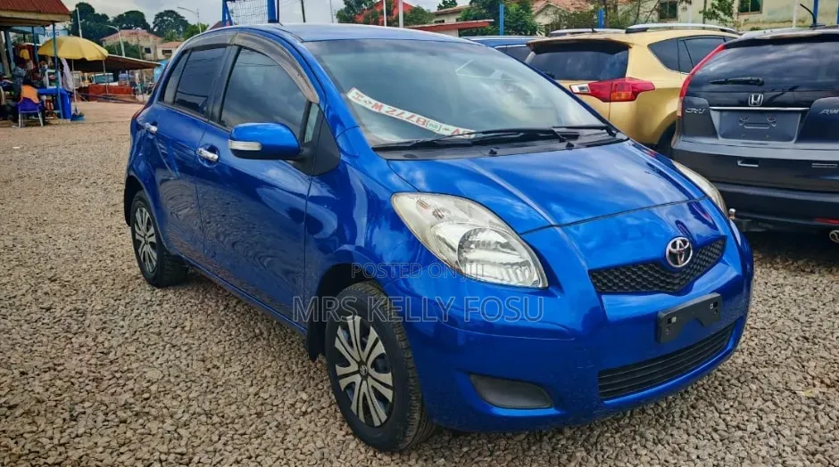 Toyota Vitz 2010 Blue