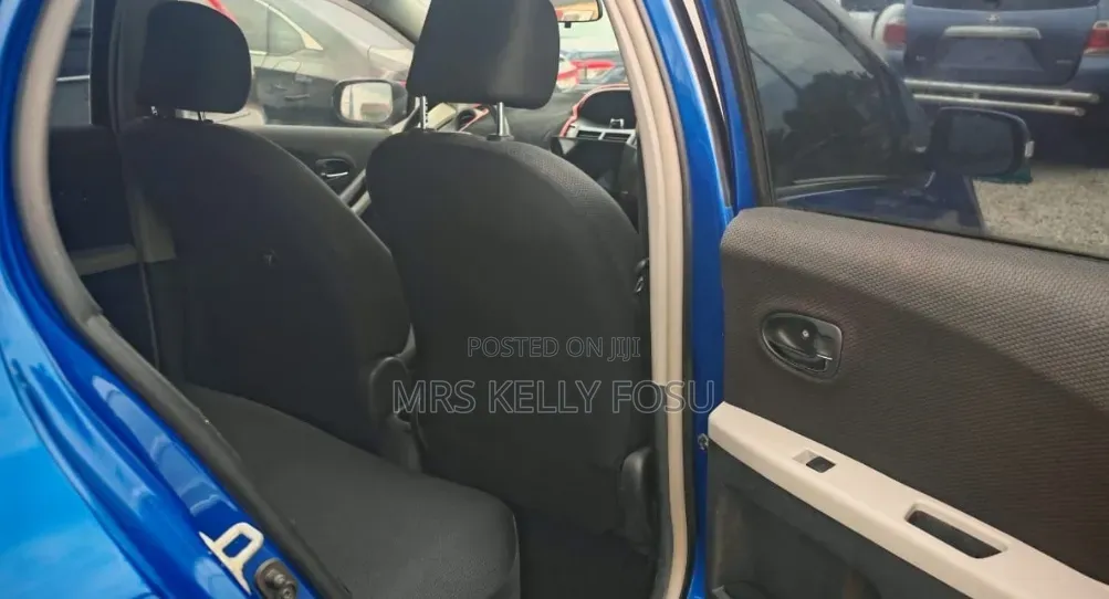 Toyota Vitz 2010 Blue