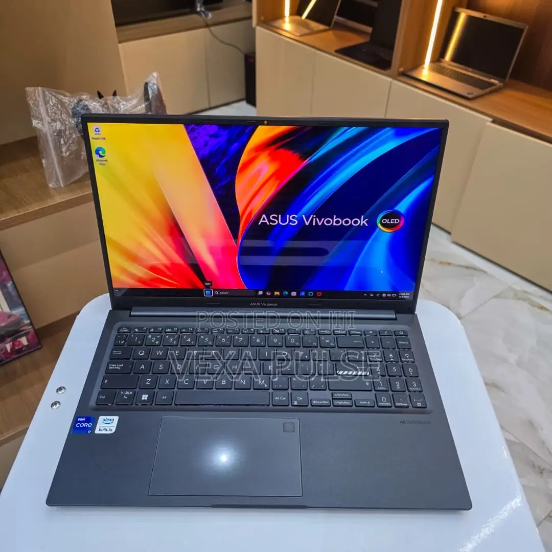 Laptop Asus Vivobook 15 OLED 16GB Intel Core i7 SSD 1T