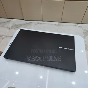 Laptop Asus Vivobook 15 OLED 16GB Intel Core i7 SSD 1T