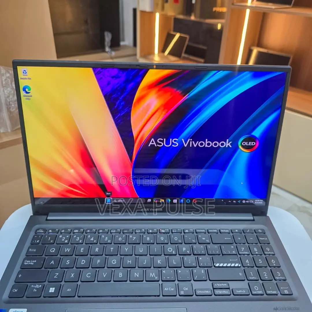 Laptop Asus Vivobook 15 OLED 16GB Intel Core i7 SSD 1T