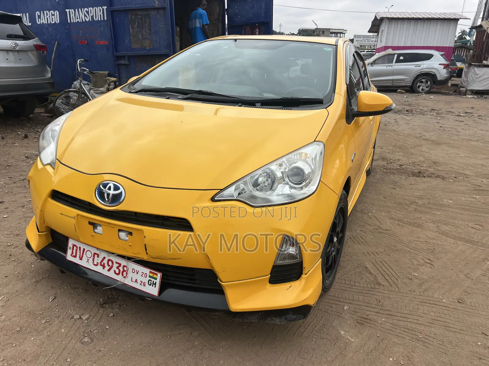 Toyota Aqua 2015 Yellow