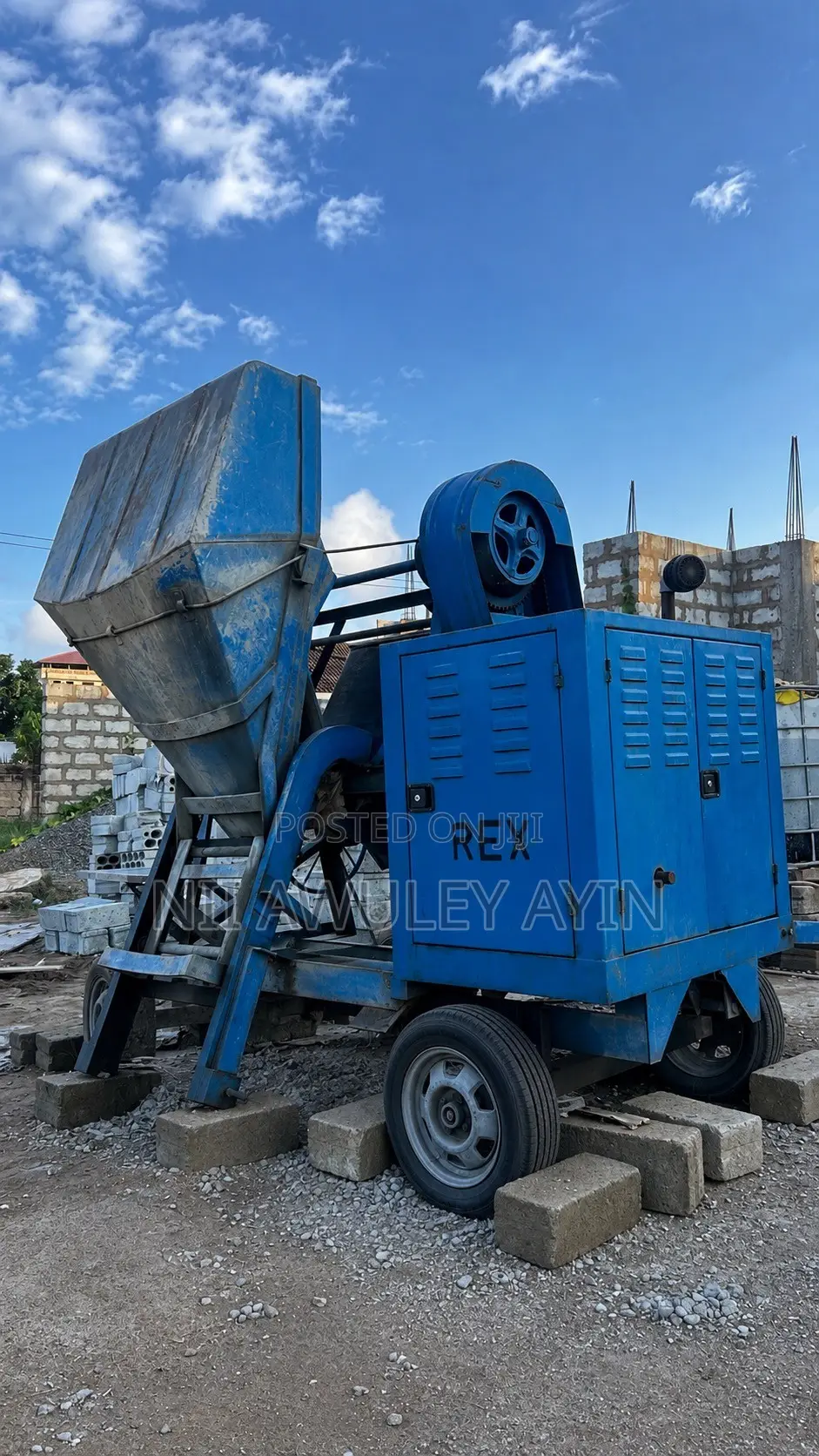 Self Loader Diesel Concrete Mixer