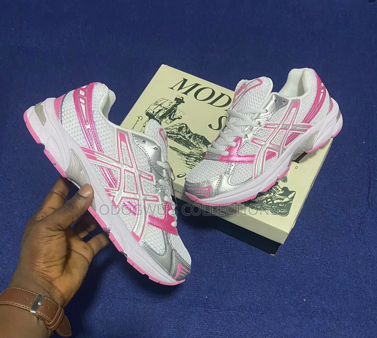 New Balance Sneaker