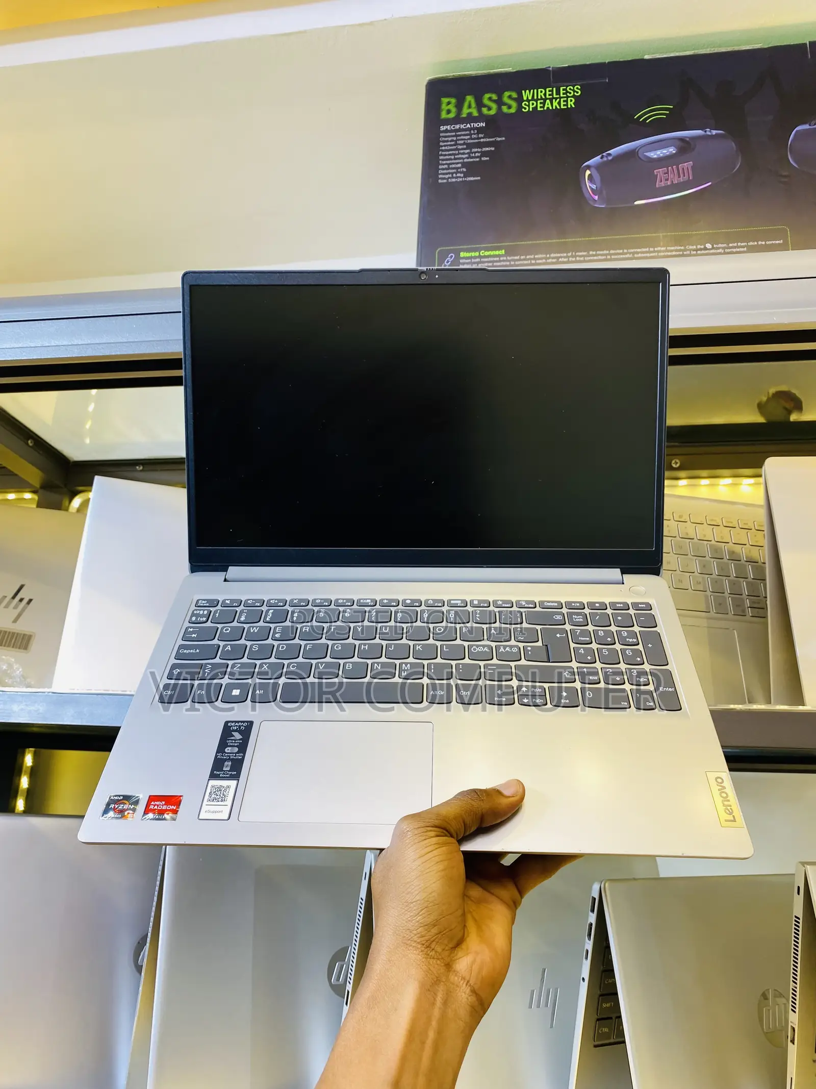 Laptop Lenovo IdeaPad 1 8GB AMD Ryzen 5 SSD 256GB