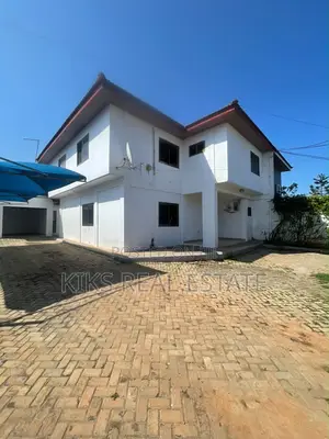 3bdrm Apartment in Sakumono, Spintex for rent