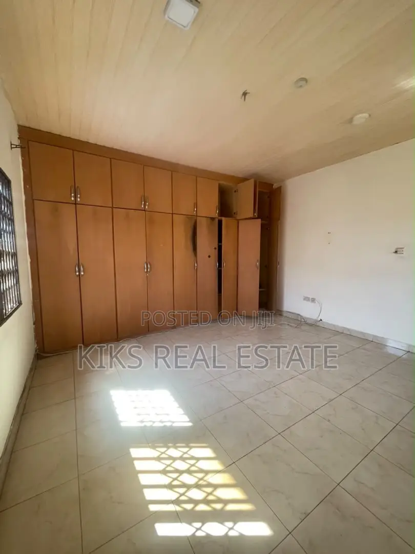 3bdrm Apartment in Sakumono, Spintex for rent