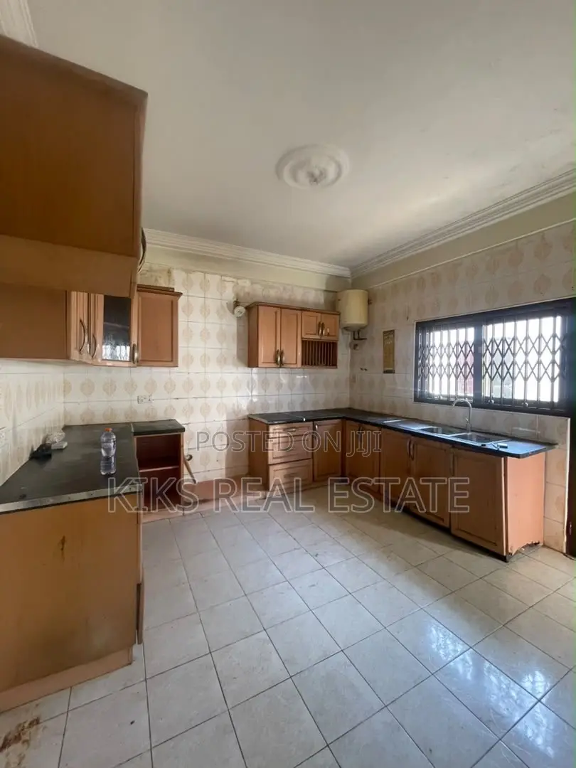 3bdrm Apartment in Sakumono, Spintex for rent