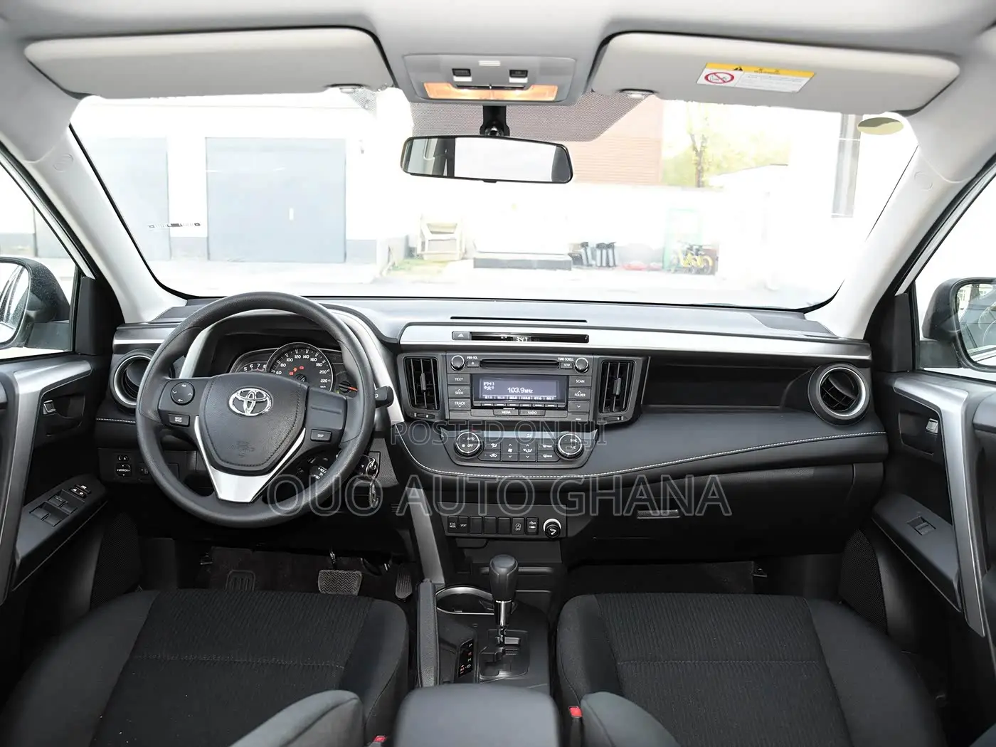 Toyota RAV4 2019 White