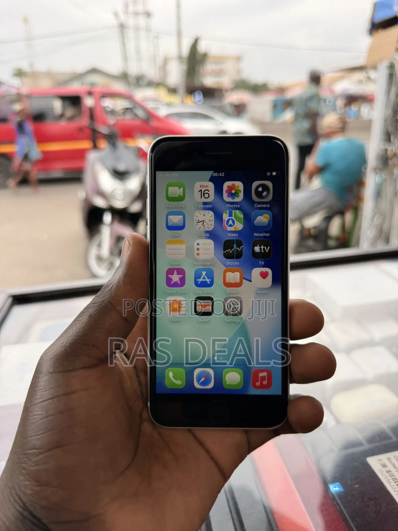 Apple iPhone SE 64 GB White