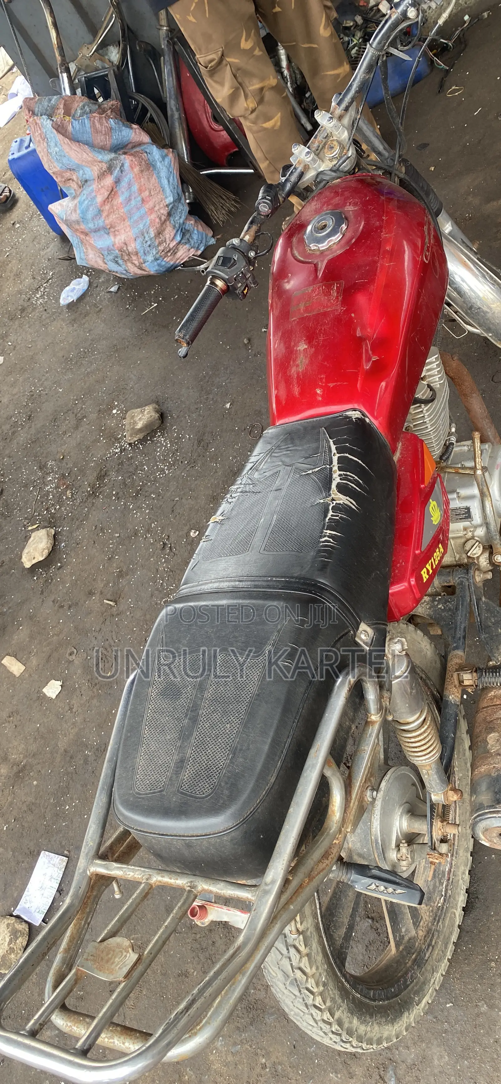 Royal Motorcycle 2024 Red