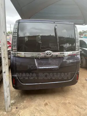 Toyota Voxy 2016 Gray