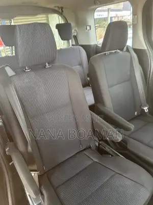 Toyota Voxy 2016 Gray