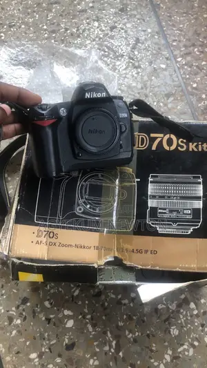 Nikon D70s From Uk 🇬🇧