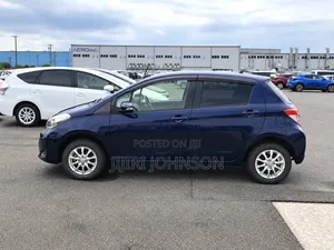 Toyota Vitz 1.3 AWD 5dr 2014 Blue