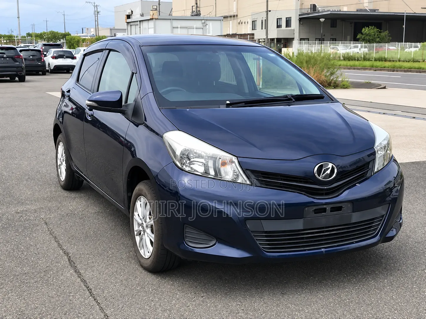 Toyota Vitz 1.3 AWD 5dr 2014 Blue