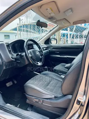 Mitsubishi Outlander SE FWD 2019 Gray