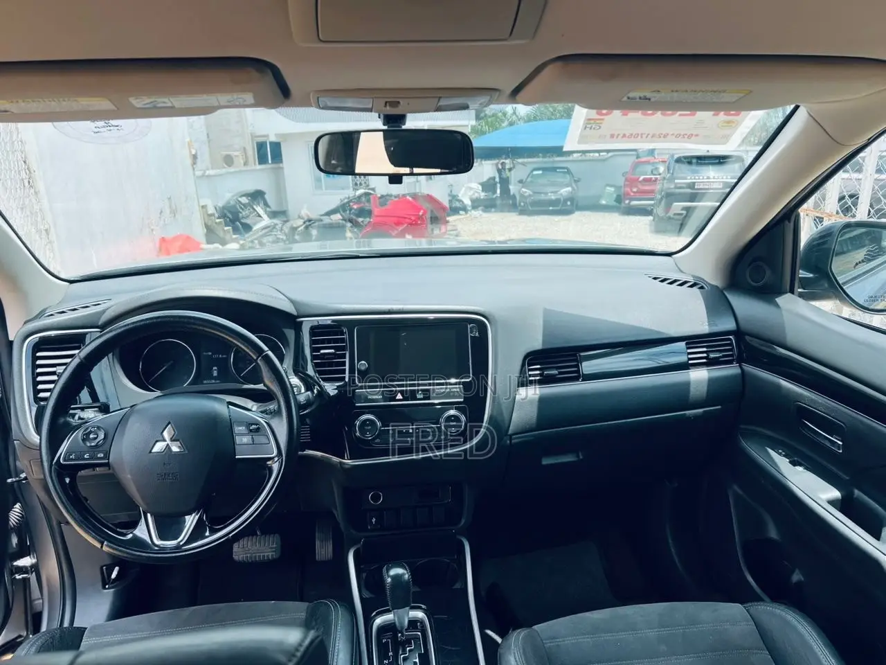 Mitsubishi Outlander SE FWD 2019 Gray