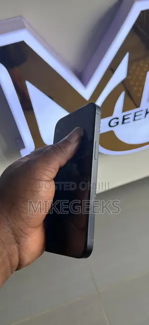 Apple iPhone 13 256 GB Black