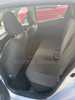 Toyota Vitz 1.3 AWD 5dr 2013 Silver