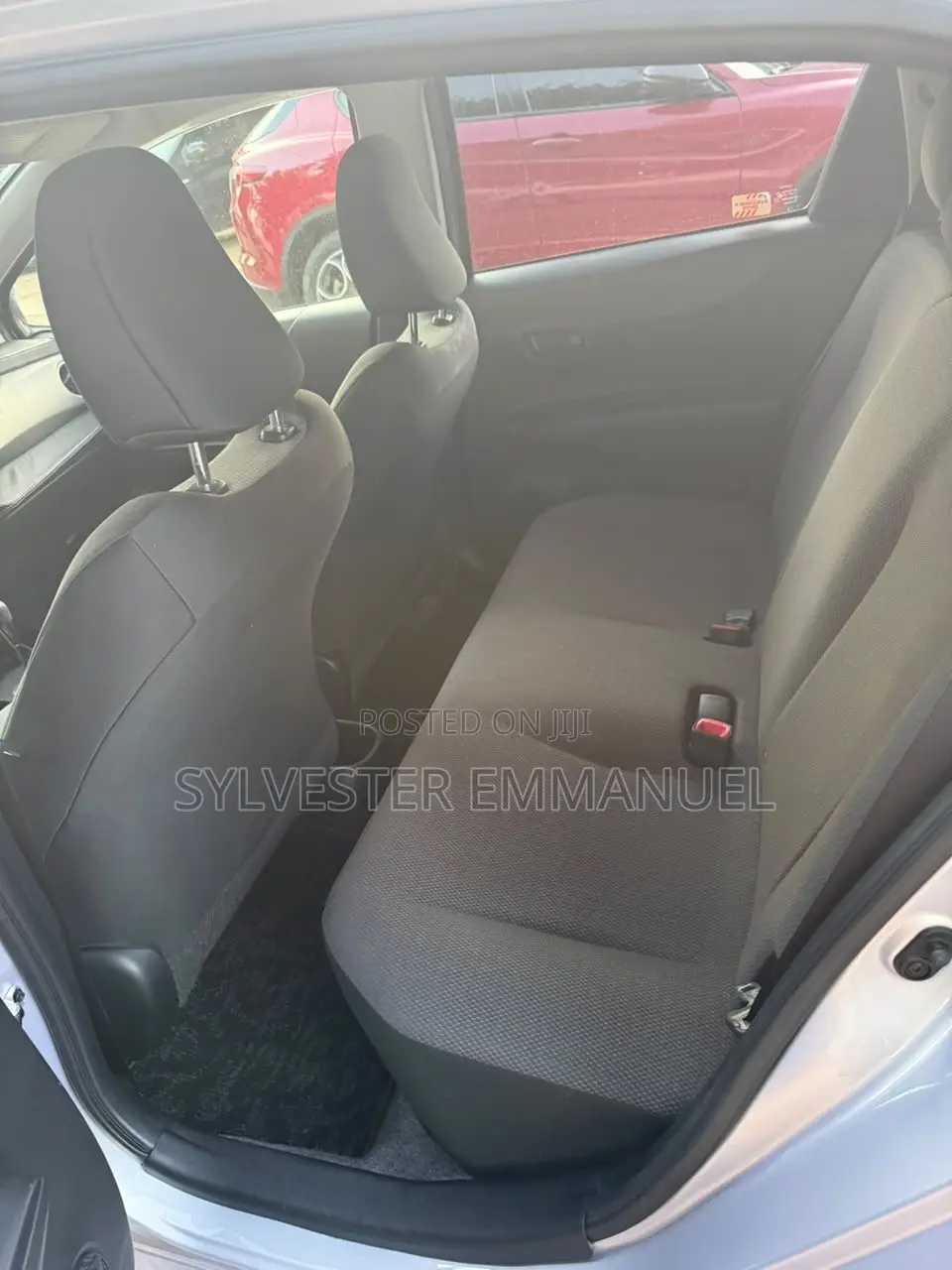 Toyota Vitz 1.3 AWD 5dr 2013 Silver