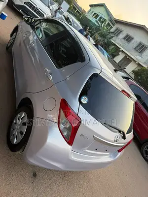 Toyota Vitz 1.3 AWD 5dr 2013 Silver