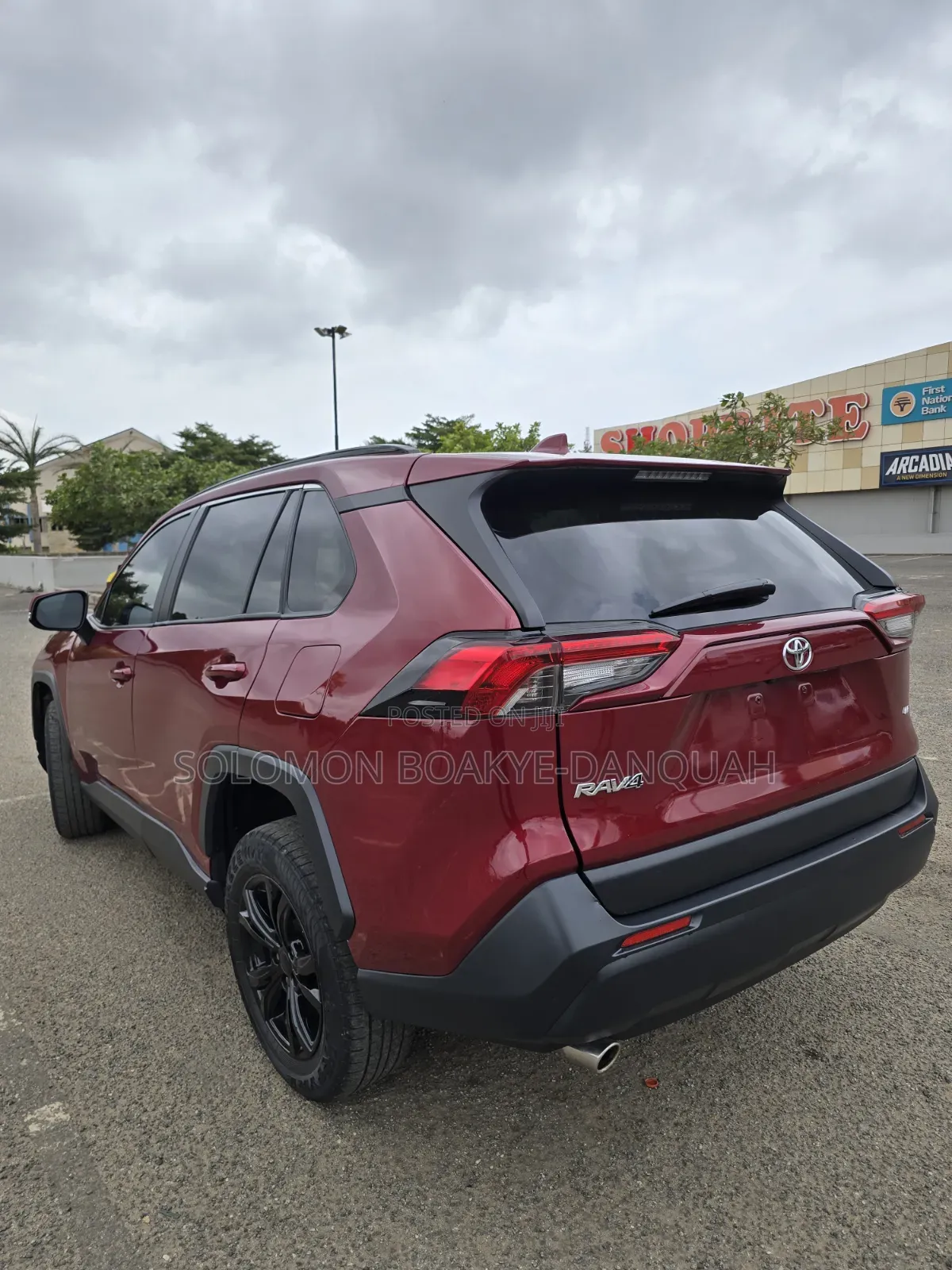 Toyota RAV4 LE FWD 2020