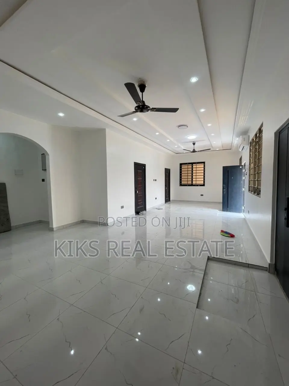 3bdrm Apartment in Kfc, Spintex for rent