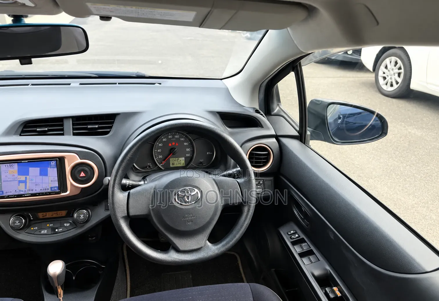 Toyota Vitz 1.3 AWD 5dr 2014 Blue