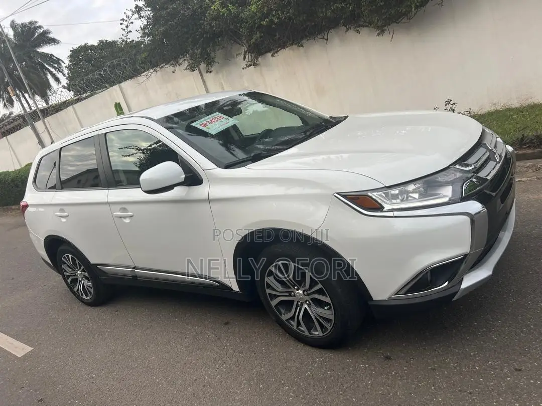 Mitsubishi Outlander ES FWD 2018 White