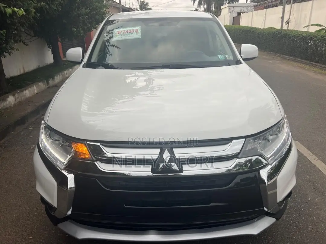 Mitsubishi Outlander ES FWD 2018 White