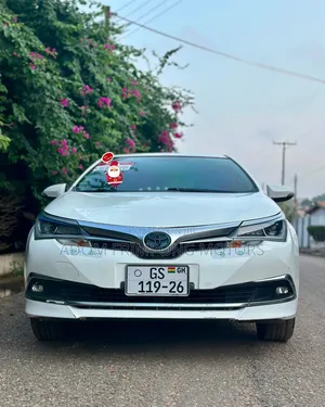 Toyota Corolla 2018 White