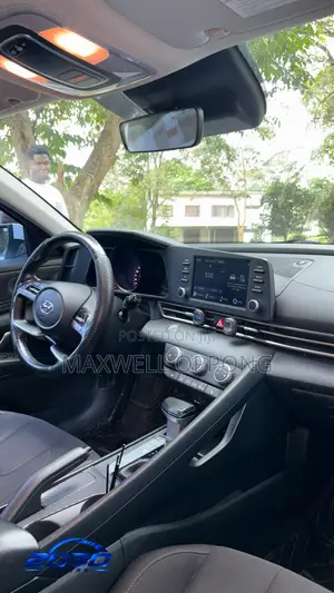 Hyundai Elantra SEL 2021 White